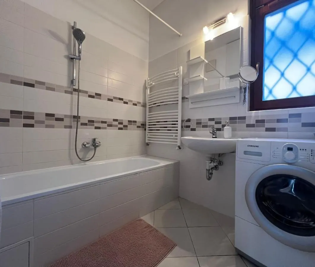 Lägenhet Homes Budapest